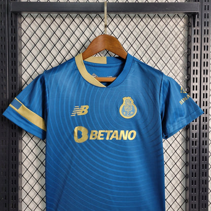 Porto 23-24 Kit Extérieur (KIDS) - StrikeKit