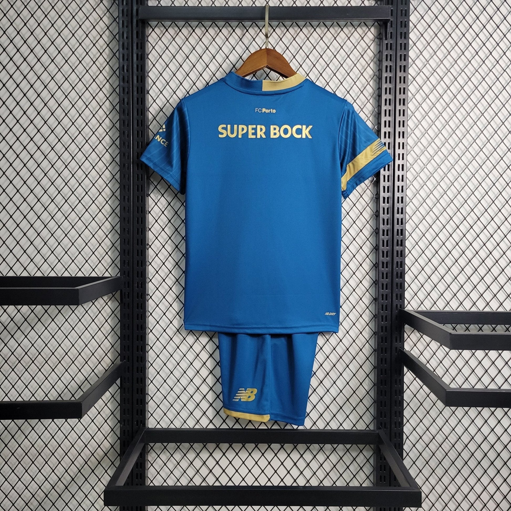 Porto 23-24 Kit Extérieur (KIDS) - StrikeKit