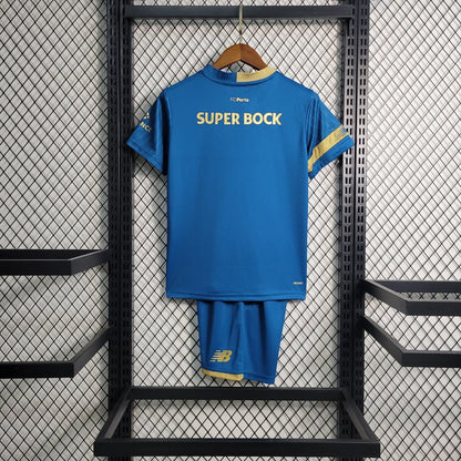 Porto 23-24 Kit Extérieur (KIDS) - StrikeKit