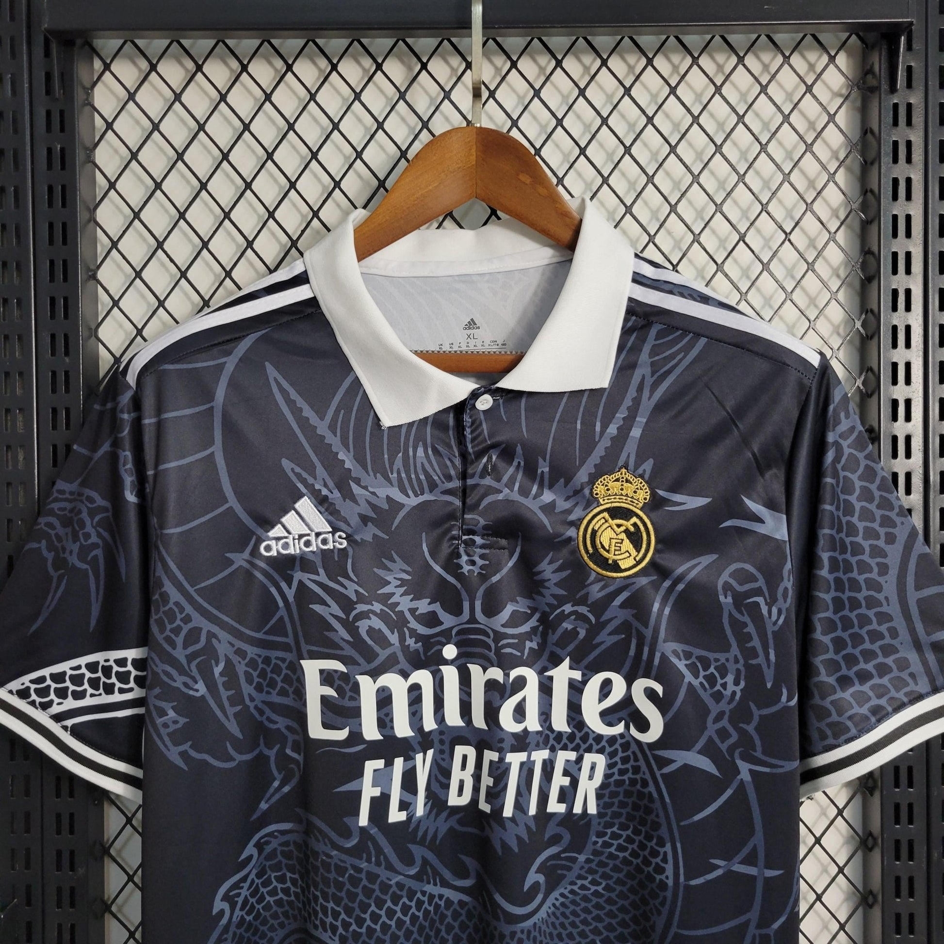 Real Madrid 23-24 Concept Black - StrikeKit