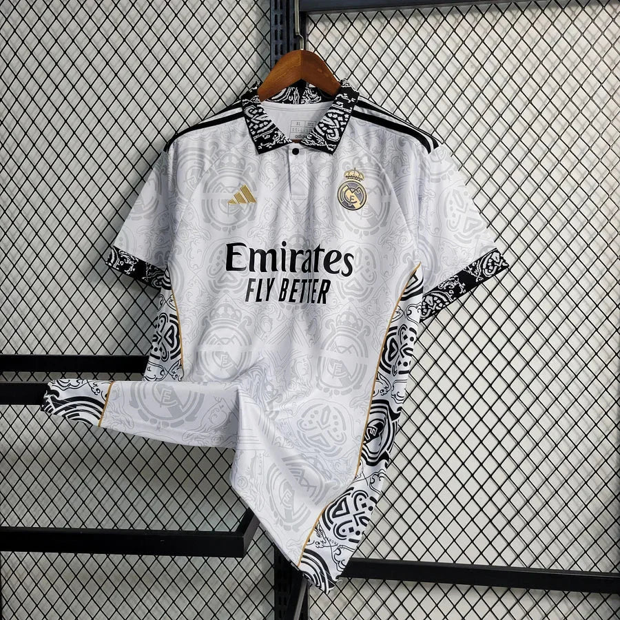 Real Madrid 23-24 Concept Blanc - StrikeKit
