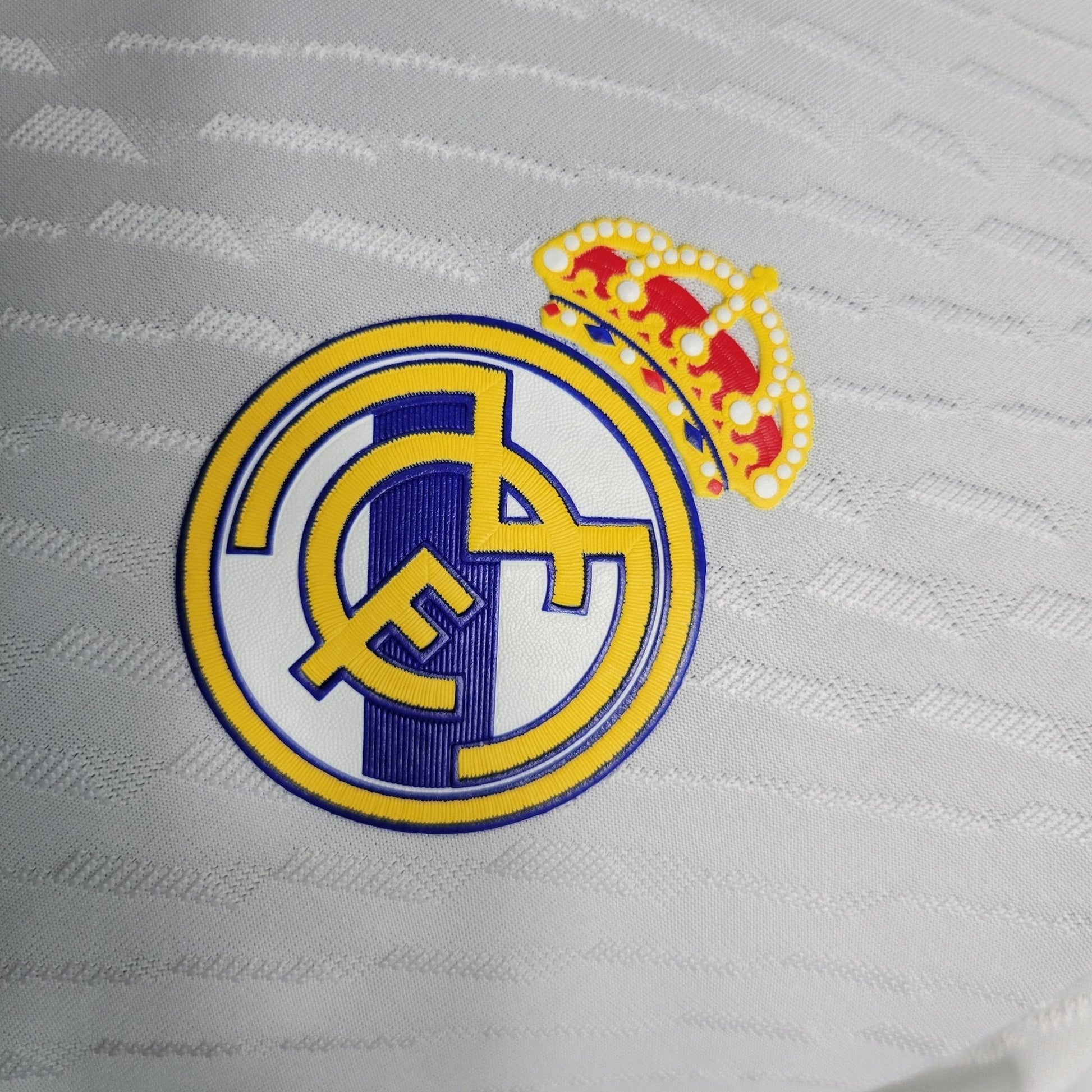 Real Madrid 23-24 Domicile (PLAYER) - StrikeKit