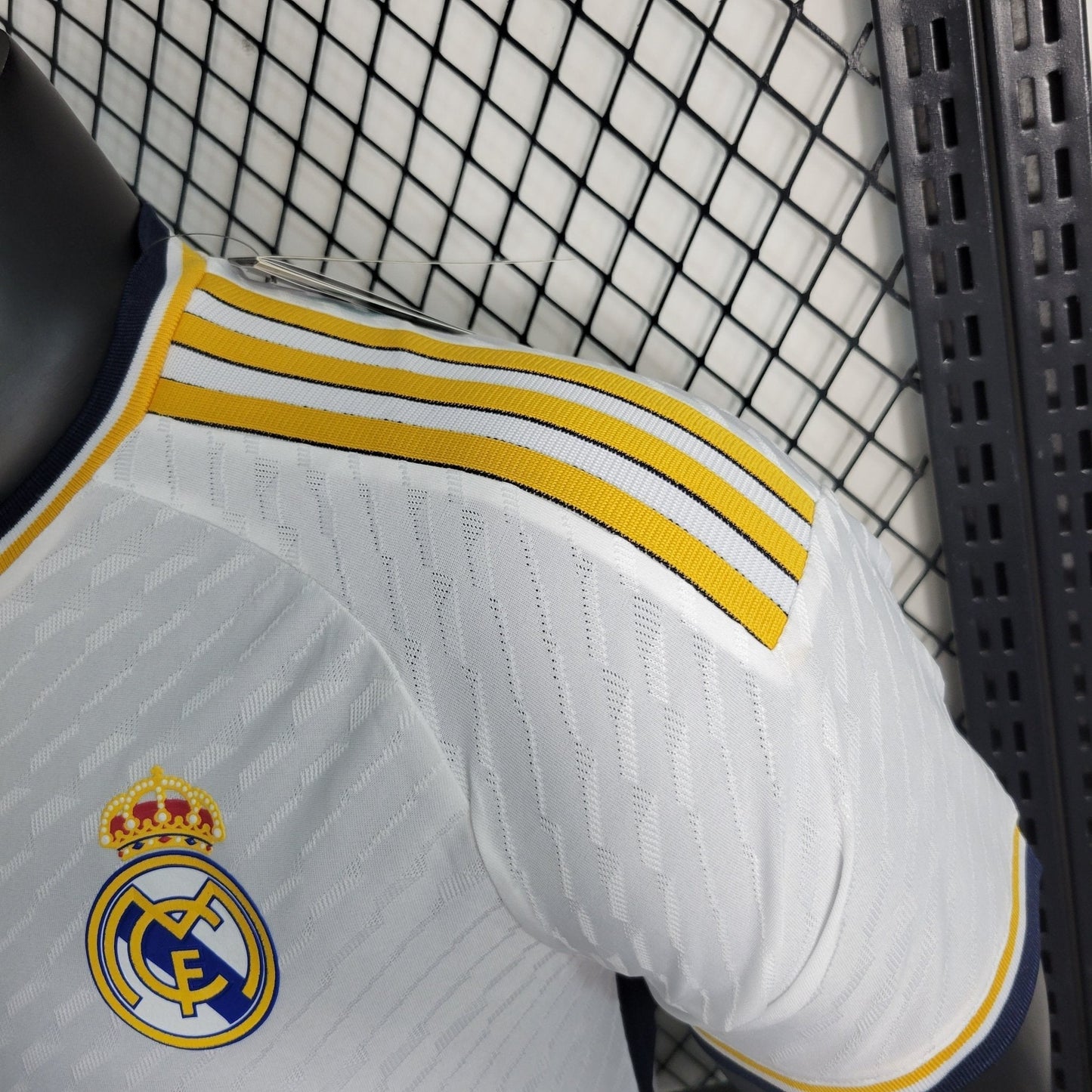 Real Madrid 23-24 Domicile (PLAYER) - StrikeKit
