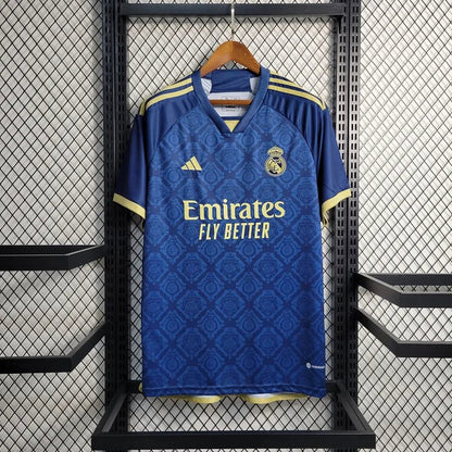 Real Madrid 23-24 Edition spécial Bleu - StrikeKit