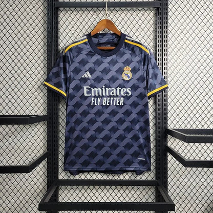 Real Madrid 23-24 Extérieur - StrikeKit