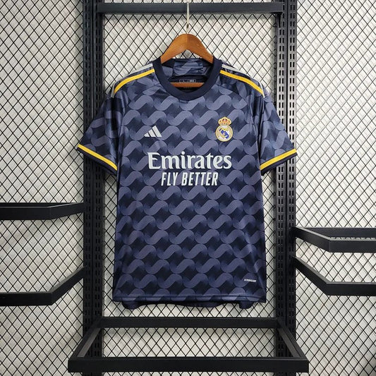 Real Madrid 23-24 Extérieur - StrikeKit