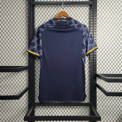 Real Madrid 23-24 Extérieur - StrikeKit