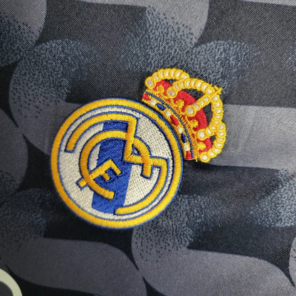 Real Madrid 23-24 Extérieur - StrikeKit