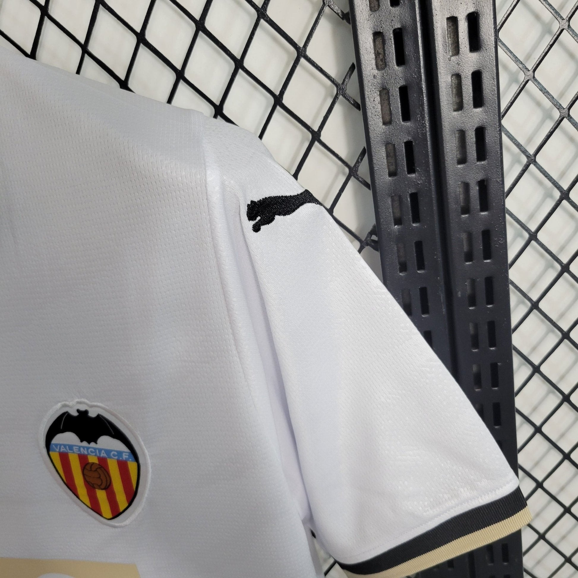 Valence 23-24 Domicile - StrikeKit